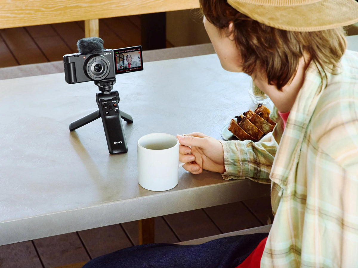 Mini Tripods: When Are They Actually Useful?