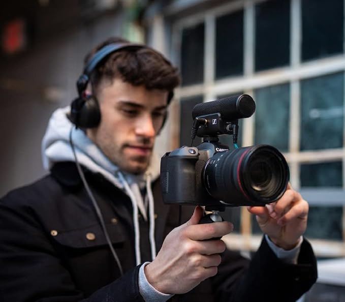 SENNHEISER Professional MKE 400 Directional On-Camera Shotgun Microphone with 3.5mm TRS and TRRS Connectors for DSLR, Mirrorless & Mobile , Connects with Auxiliary - Image 7