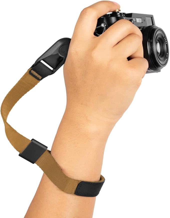 Peak Design Cuff Camera Wrist Strap, Compatible with DSLR, Compact and Point-and-Shoot Cameras, Low Profile, Quick Release by PeakDesign