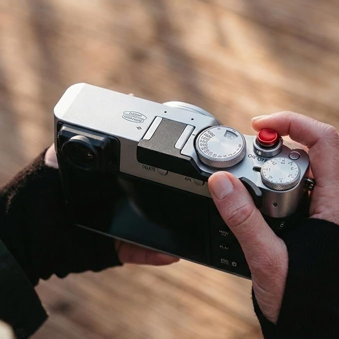 Thumb Hand Grip + Shutter Button for FUJIFILM X100VI/X100V - Black | Aluminum thumb grip for FUJIFILM X100VI/X100V improves handling & stability, protects contacts, for street photography - Image 5