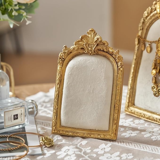 HSDDHOME 10.4"*7" gold Jewelry Display Stand Photo Frame, Resin Vintage Earring Stand, Velvet Necklace Storage Stand, Elegant Decoration for Jewelry and Collectibles-1pack - Image 6