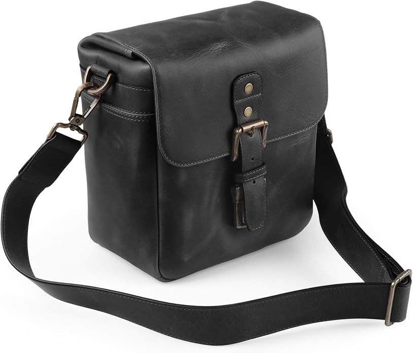 MegaGear Genuine Leather Camera Messenger Bag Mirrorless Portable electronic device cover - Image 9