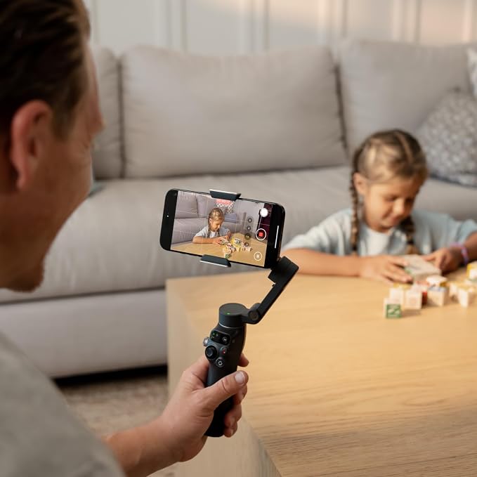 DJI Osmo Mobile 8 Tracking Fill Light Combo | Gimbal Stabilizer for Phone, AI Native Tracking with Audio & Lighting - Image 9