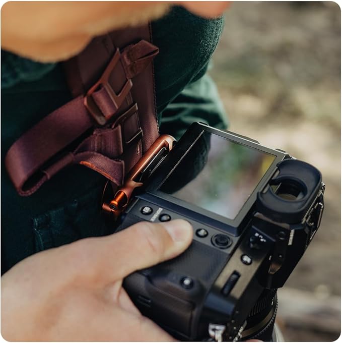Peak Design Capture Camera Clip V3, Eclipse with Plate, Holds DSLR, Compact and Point and Shoot Bodies, Secure, Stable and Accessible, Attaches to Straps and Belts, Quick Release, 200 lb Capacity - Image 7