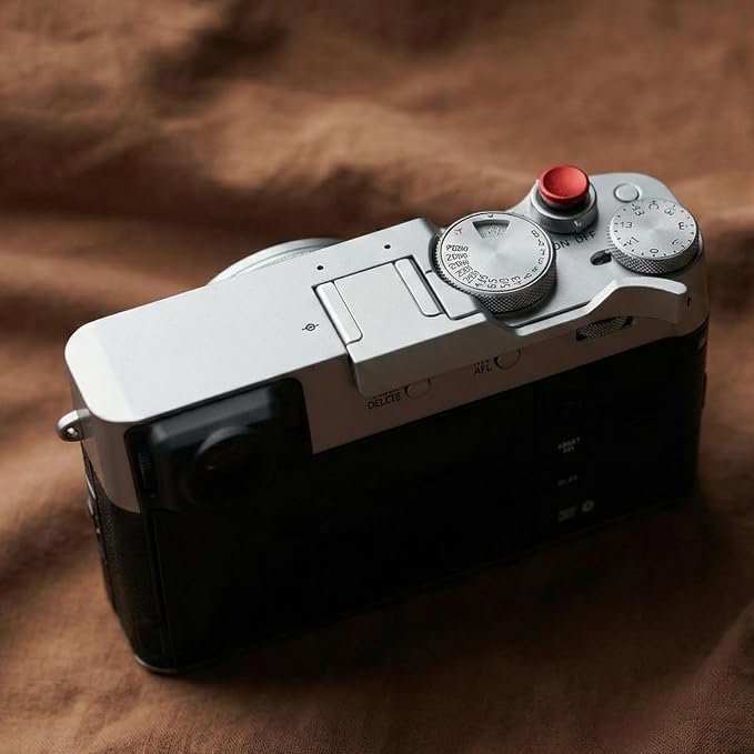 Thumb Hand Grip + Shutter Button for FUJIFILM X100VI/X100V - Silver | Aluminum thumb grip for FUJIFILM X100VI/X100V improves handling & stability, protects contacts, for street photography - Image 7