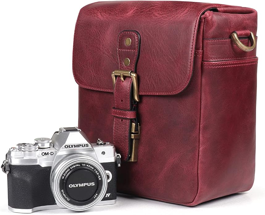 MegaGear Genuine Leather Camera Messenger Bag Mirrorless Portable electronic device cover - Image 5
