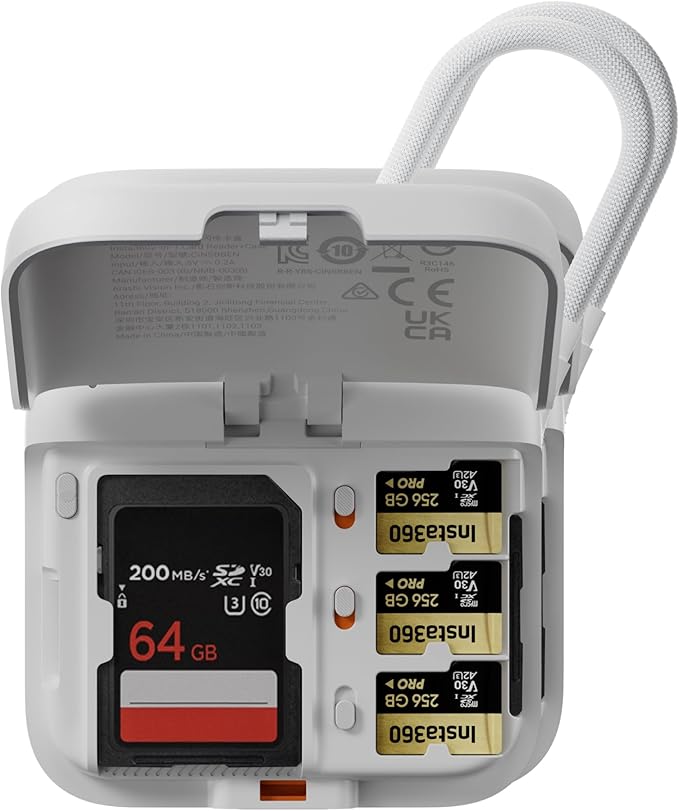 Insta360 2-in-1 Card Reader + Case - Image 3