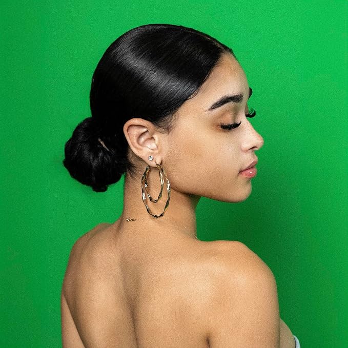 Kate Seamless Paper Backdrop for Photography Green Photo Backdrop Paper (106.8''x32.8' Stinger) - Image 6