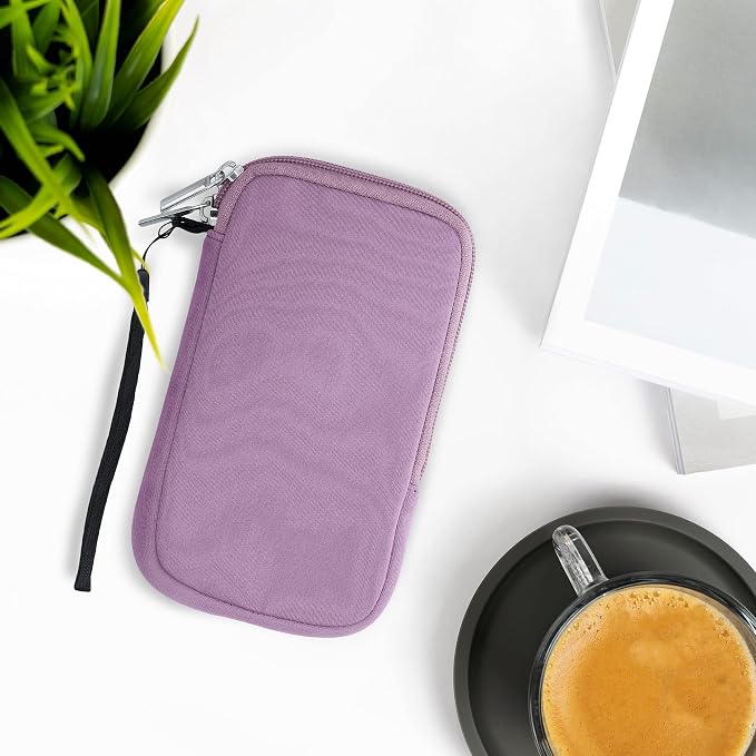 kwmobile Universal Phone Pouch Size M - 5.5" - Neoprene Smartphone Pouch with Zip - Water-Repellent Mobile Phone Case - Sleeve in Lavender - Image 2