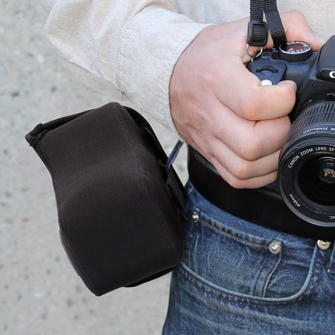 USA Gear Camera Sleeve (Zoom) for Compact SLRs with Lens Compatible with Canon EOS R100 Nikon Z30 Sony ZV-E10, and more - Padded Neoprene DSLR Case with Accessory Pocket & Belt Loop (Black) - Image 6