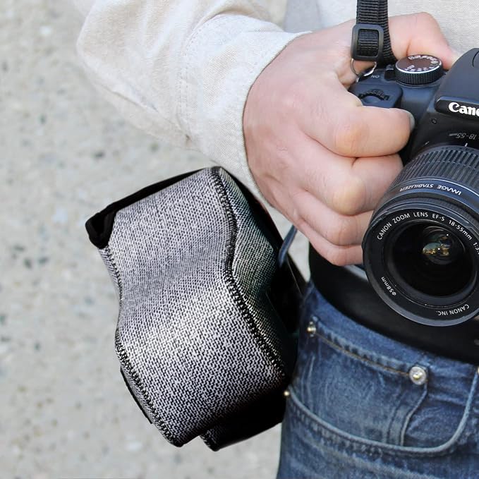 USA Gear Camera Sleeve (Medium) for Compact SLRs Compatible with Canon EOS R100 Nikon Z30 Sony ZV-E10, and more - Padded Neoprene DSLR Case with Zipper Accessory Pocket & Belt Loop (Gray Woven) - Image 5